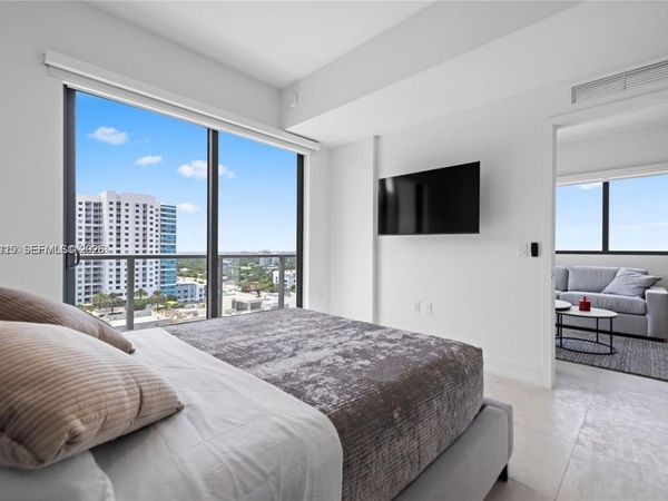 239 SW 9th St, Unit 1502, Miami, FL 33130