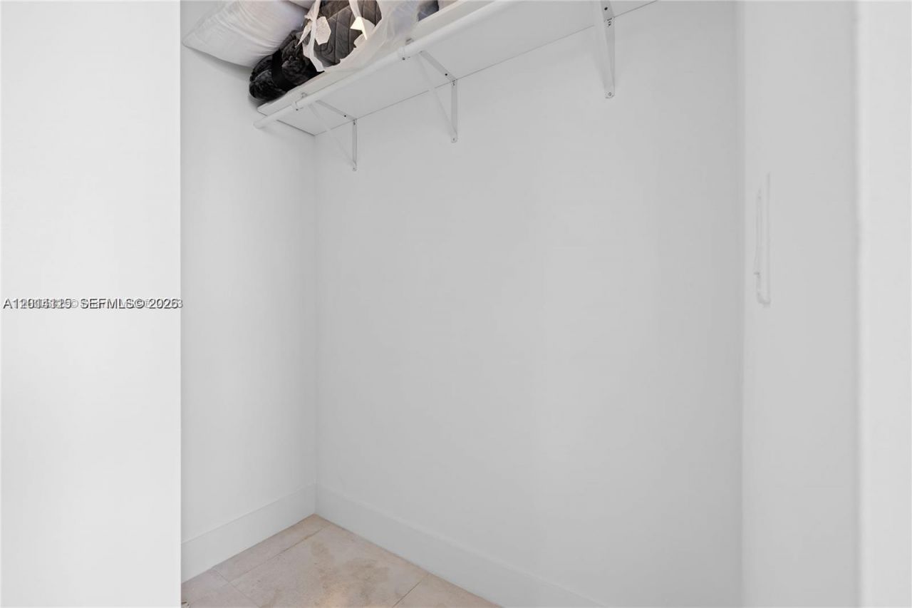 239 SW 9th St , Unit 1502, Miami, FL 33130 Photo