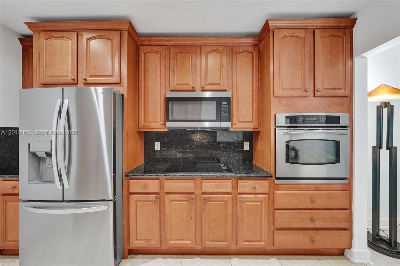 16135 Emerald Estates Dr, Unit 166, Weston, FL 33331 Photo