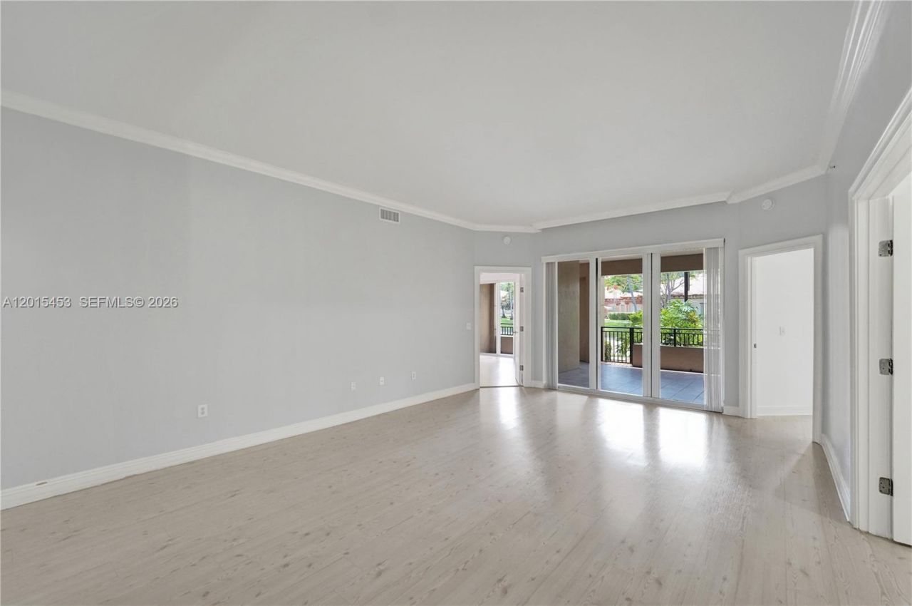 16135 Emerald Estates Dr, Unit 166, Weston, FL 33331 Photo