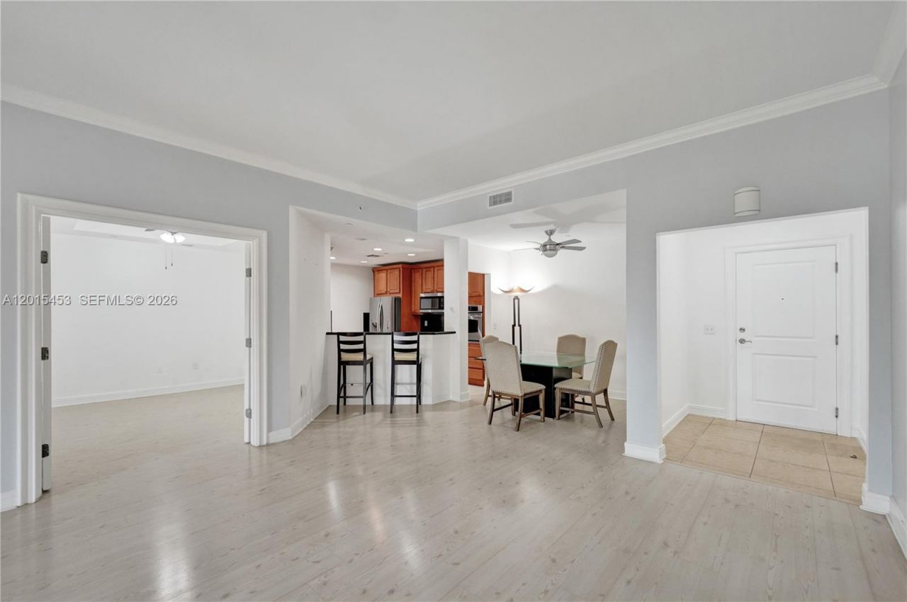 16135 Emerald Estates Dr, Unit 166, Weston, FL 33331 Photo
