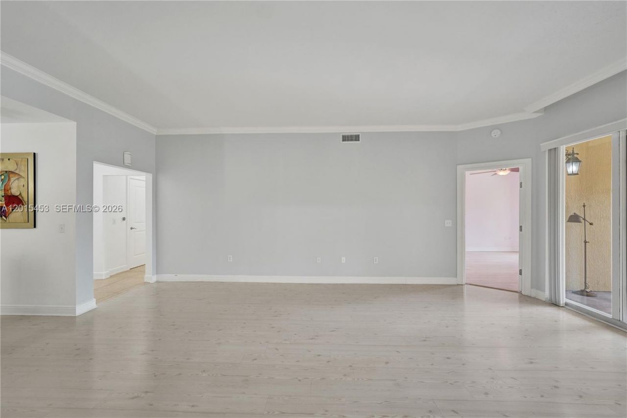 16135 Emerald Estates Dr, Unit 166, Weston, FL 33331 Photo