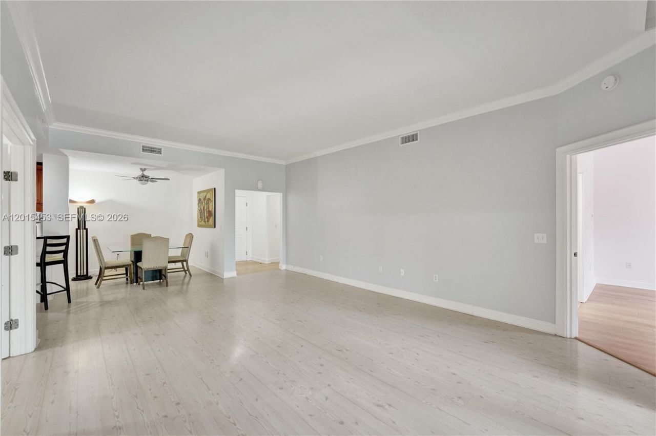 16135 Emerald Estates Dr, Unit 166, Weston, FL 33331 Photo