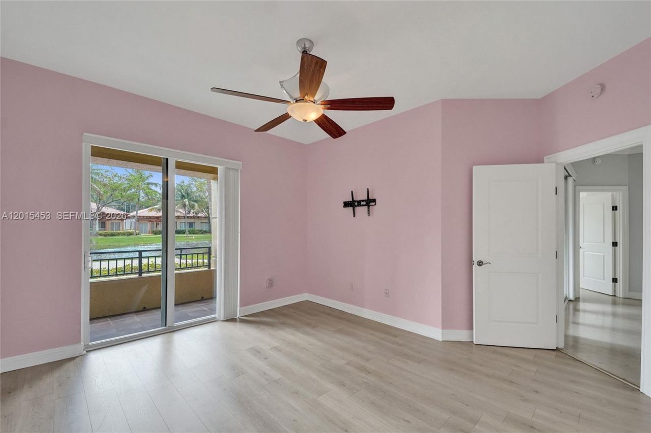 16135 Emerald Estates Dr, Unit 166, Weston, FL 33331 Photo
