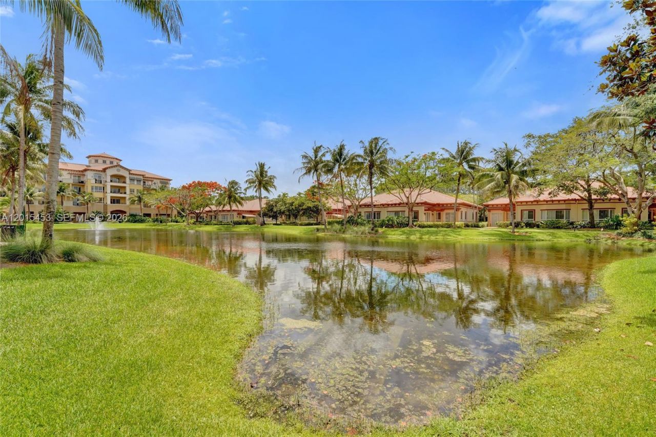 16135 Emerald Estates Dr, Unit 166, Weston, FL 33331 Photo