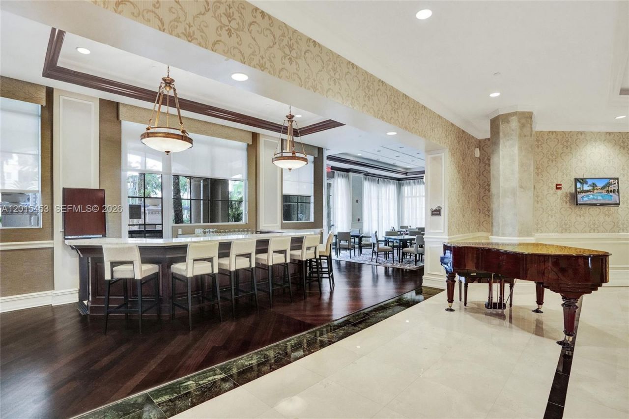 16135 Emerald Estates Dr, Unit 166, Weston, FL 33331 Photo