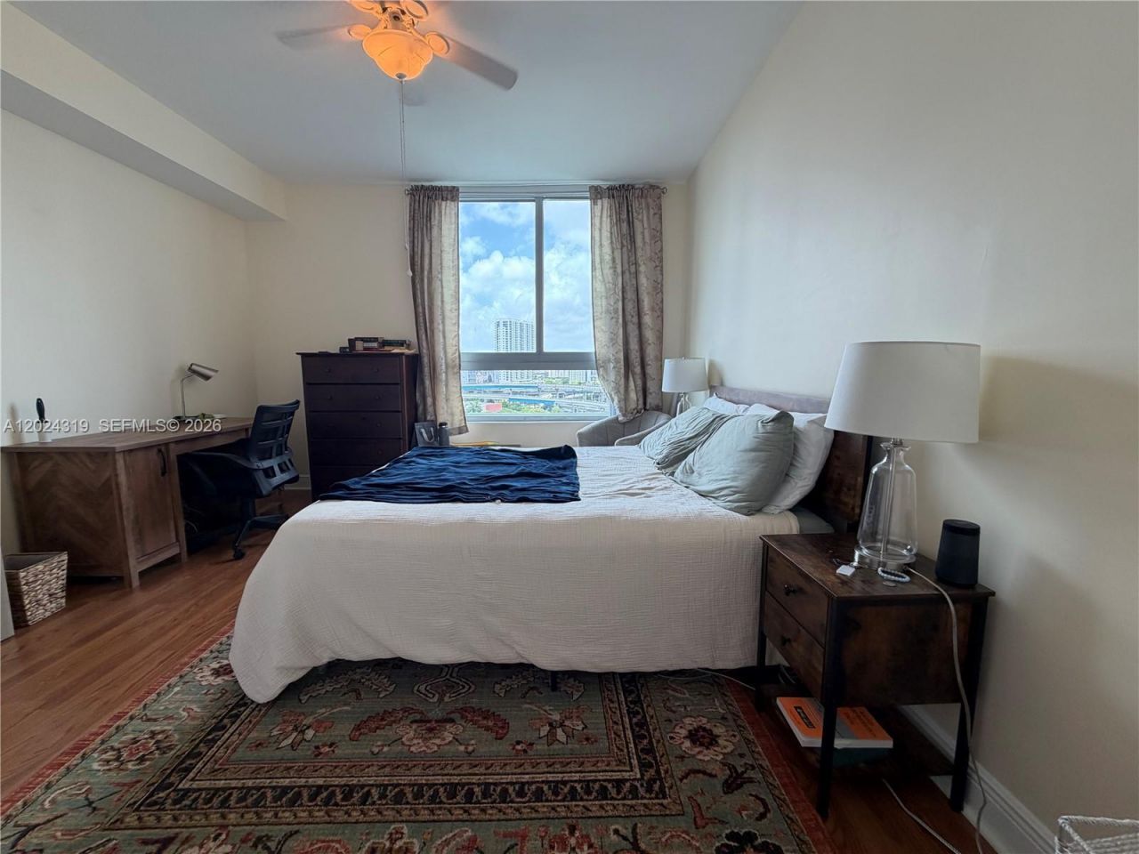 90 SW 3rd St , Unit 1409, Miami, FL 33130 Photo