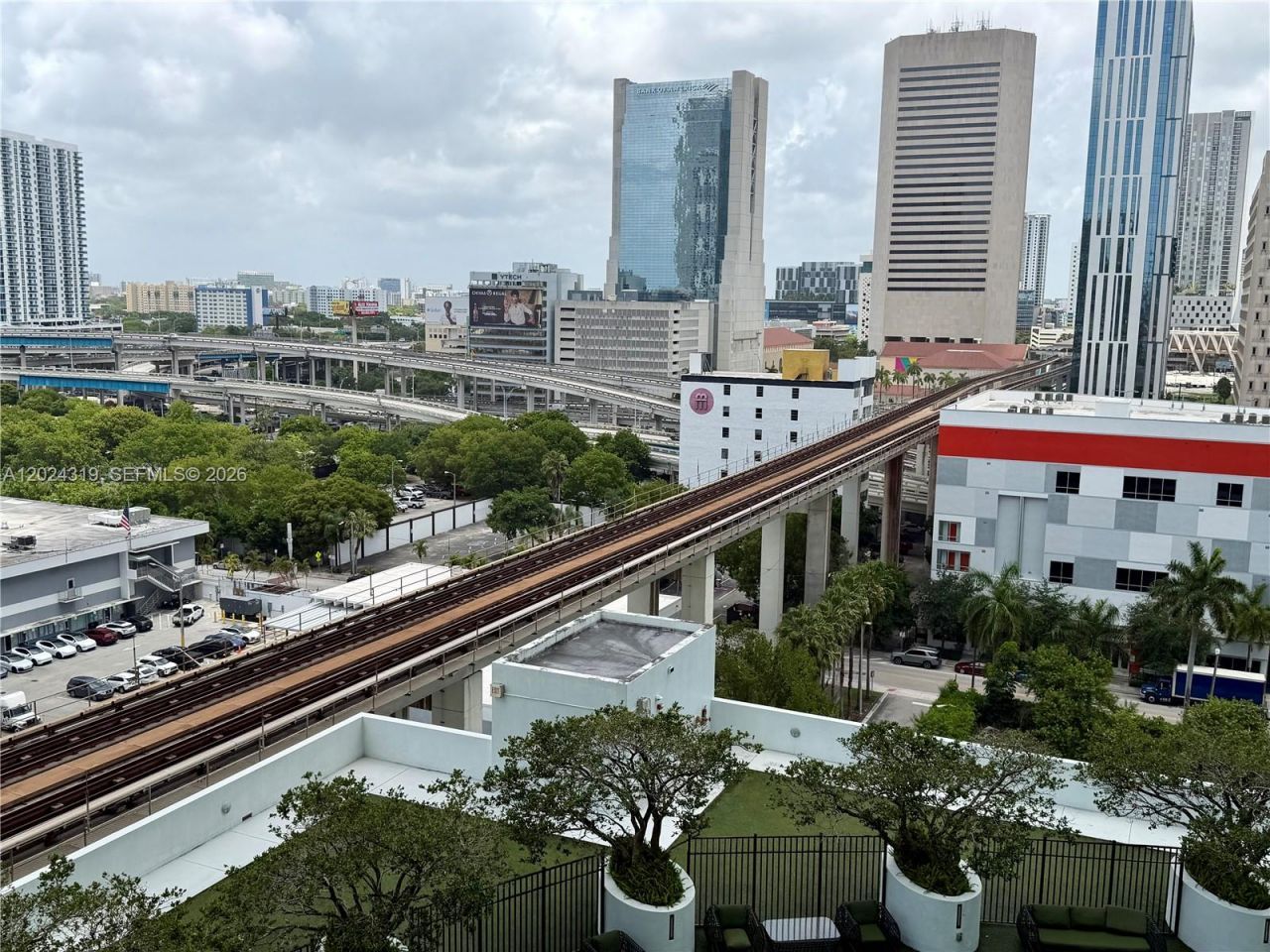 90 SW 3rd St , Unit 1409, Miami, FL 33130 Photo