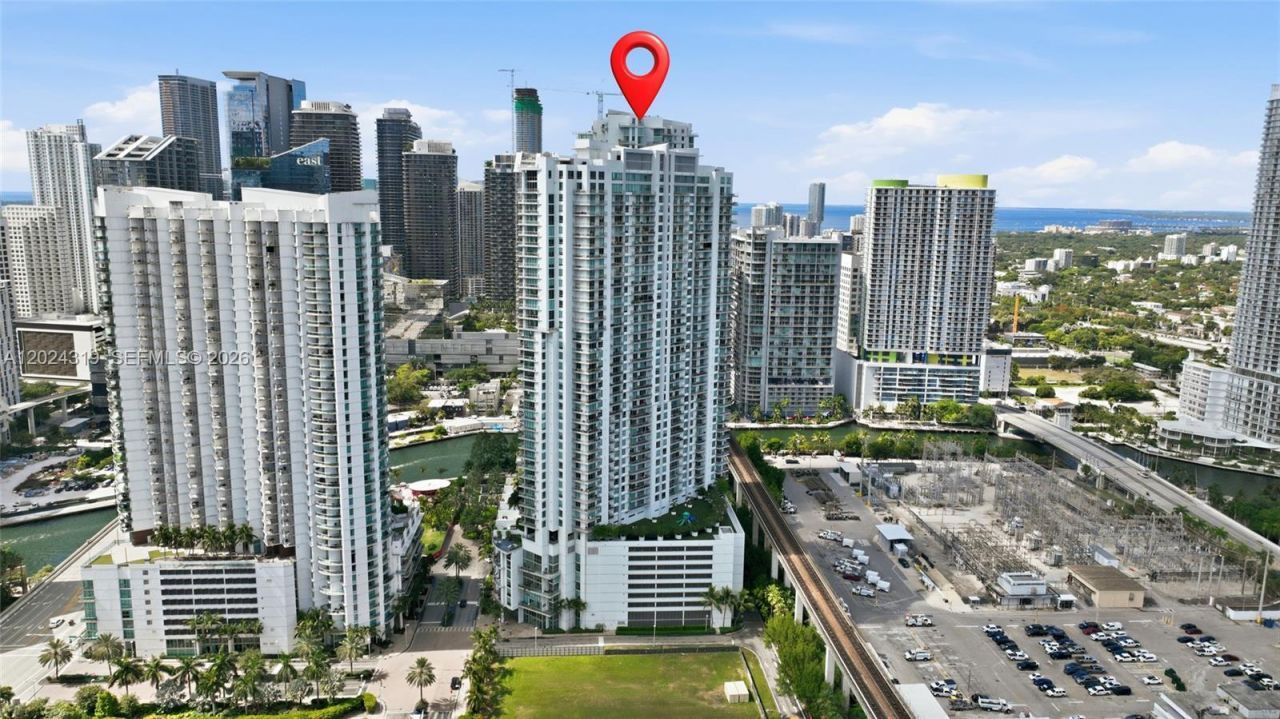 90 SW 3rd St, Unit 1409, Miami, FL 33130 Photo