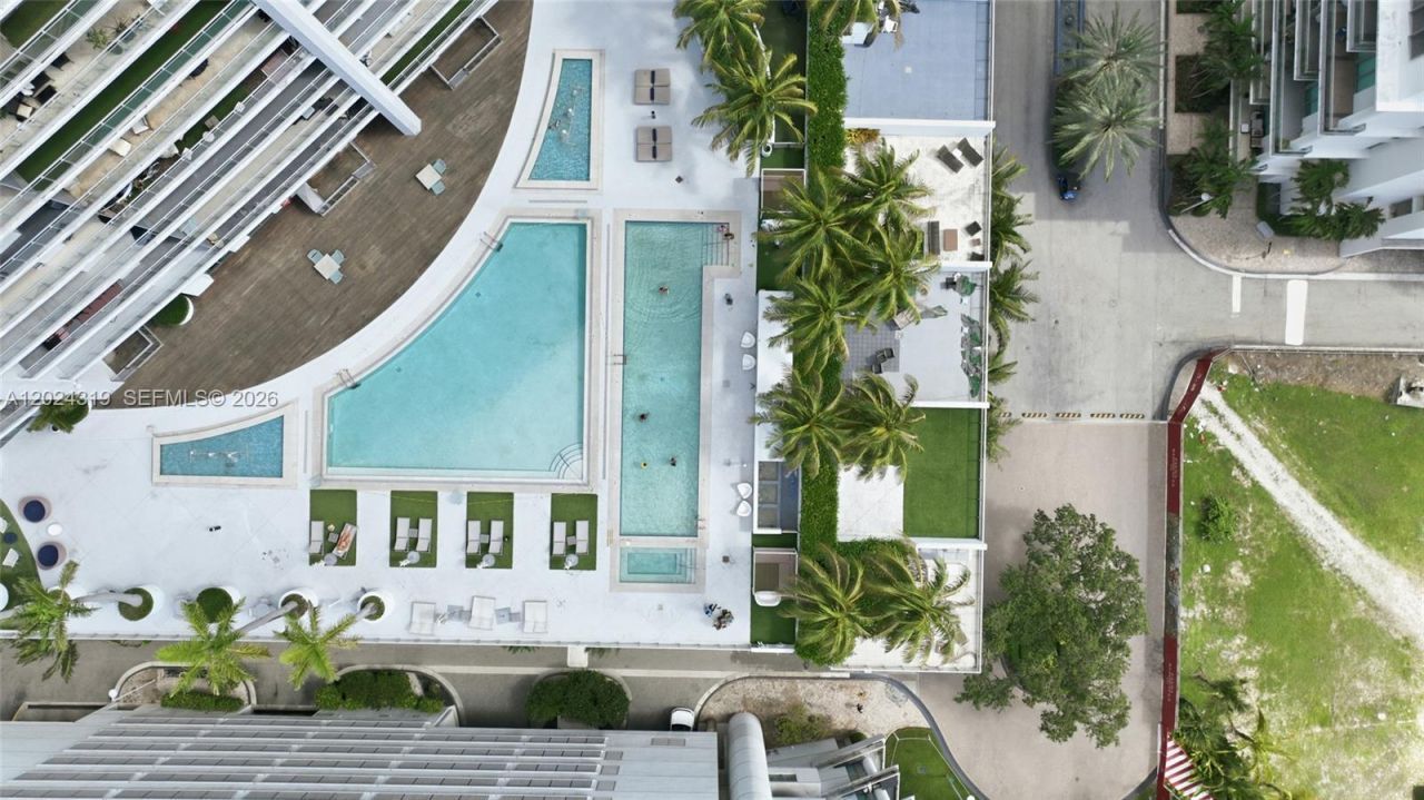 90 SW 3rd St, Unit 1409, Miami, FL 33130 Photo