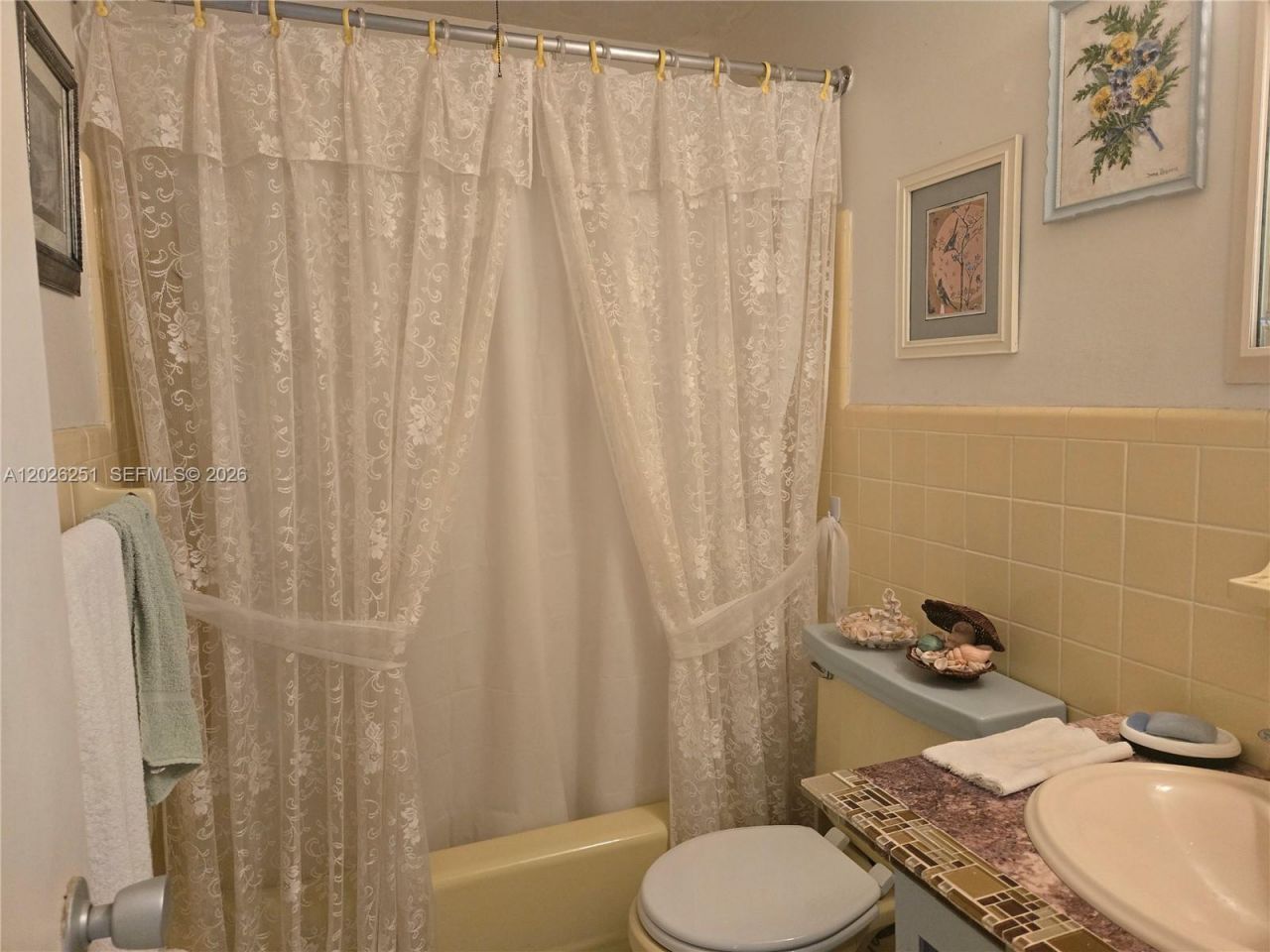 820 SW 11 Street , Unit 4B, Hallandale Beach, FL 33009 Photo