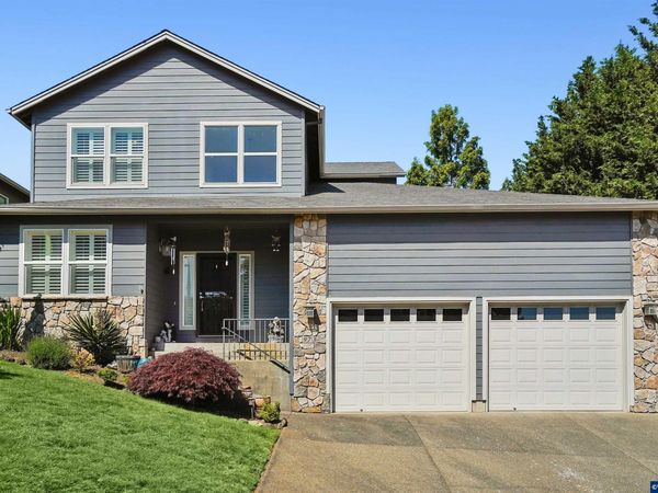 973 Eisenhower Dr NW, Salem, OR 97304