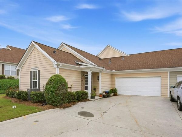 304 Gable Brook Drive , Grayson, GA 30017