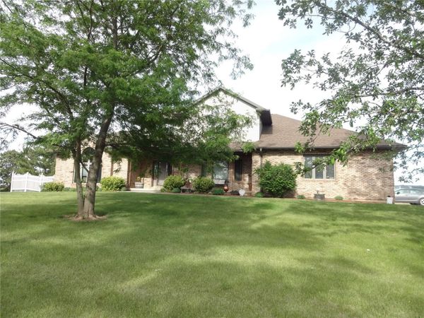 1122 Y Avenue, Amana, IA 52203