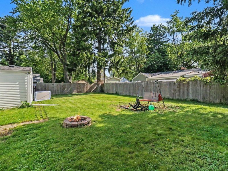 2006 Grecourt Drive , Toledo, OH 43615 Photo 16