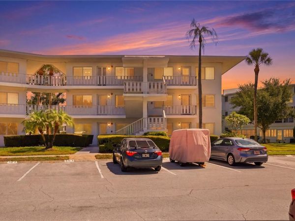11201 80TH AVENUE N, Unit 302, SEMINOLE, FL 33772