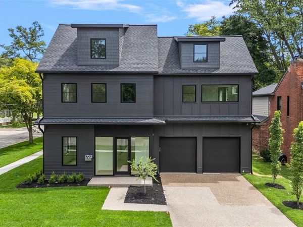 1723 Birmingham Boulevard , Birmingham, MI 48009