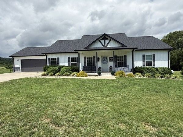 242 Plunkett Creek Rd , Gordonsville, TN 38563