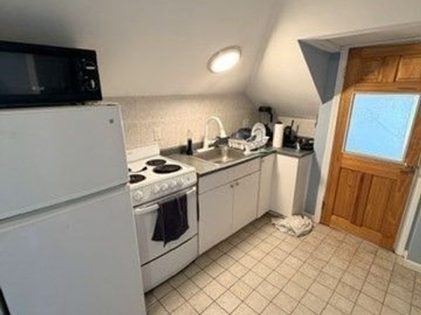 22 Winchester, Unit 3, Brookline, MA 02446