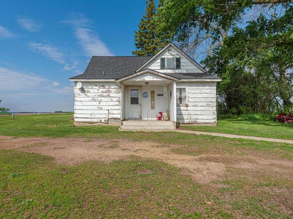 38336 US Highway 71, Windom, MN 56101