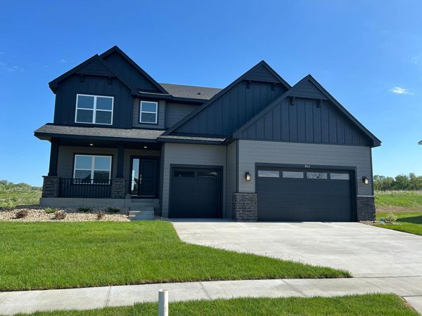 911 Milborne Lane NW, Rochester, MN 55901