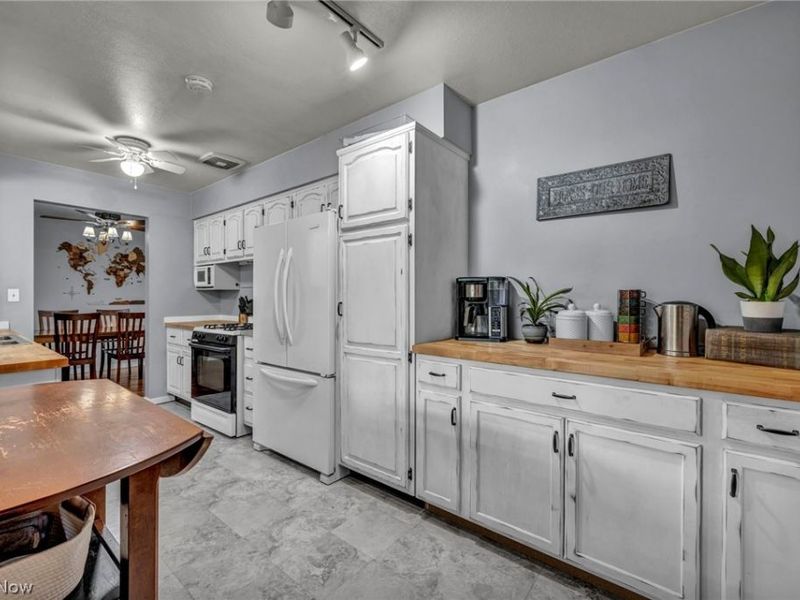 7663 Kitner Boulevard, Northfield Center, OH 44067 Photo 6