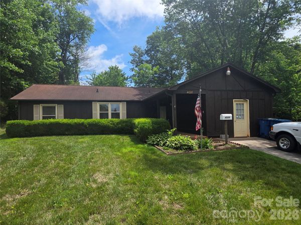4028 Elizabeth Street , Hickory, NC 28601
