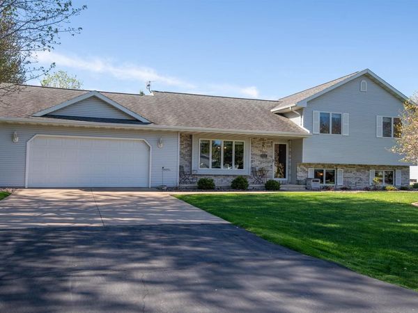 3453 CHARLIE ANNA DRIVE, Oshkosh, WI 54904