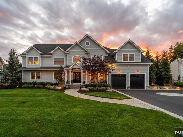11 Amelia Drive, OLD TAPPAN, NJ 07675