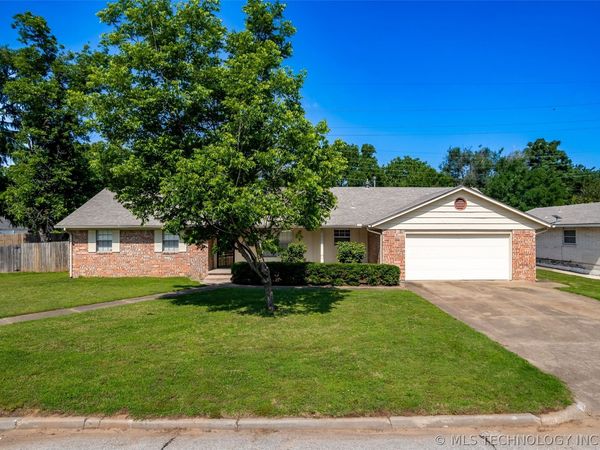 2332 S Nogales Avenue , Tulsa, OK 74107