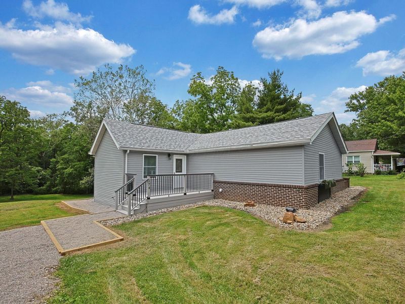 174 Homestead Drive , Pickerington, OH 43147 Photo 2