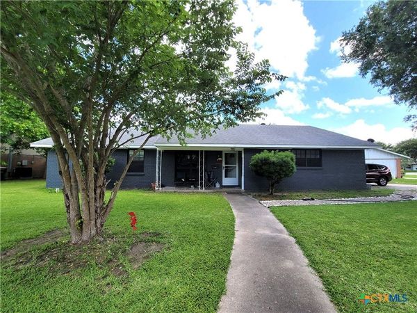 701 Morning Glory Lane , Victoria, TX 77904
