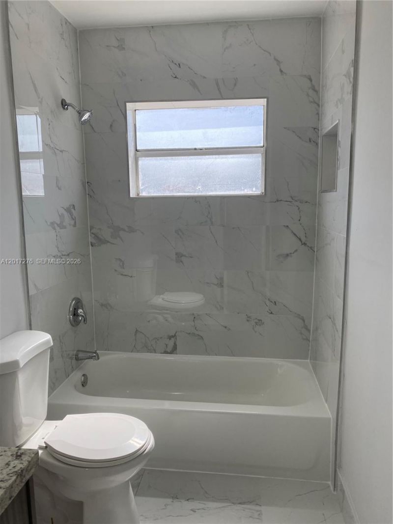 852 NW 8th St , Unit 852, Hallandale Beach, FL 33009 Photo