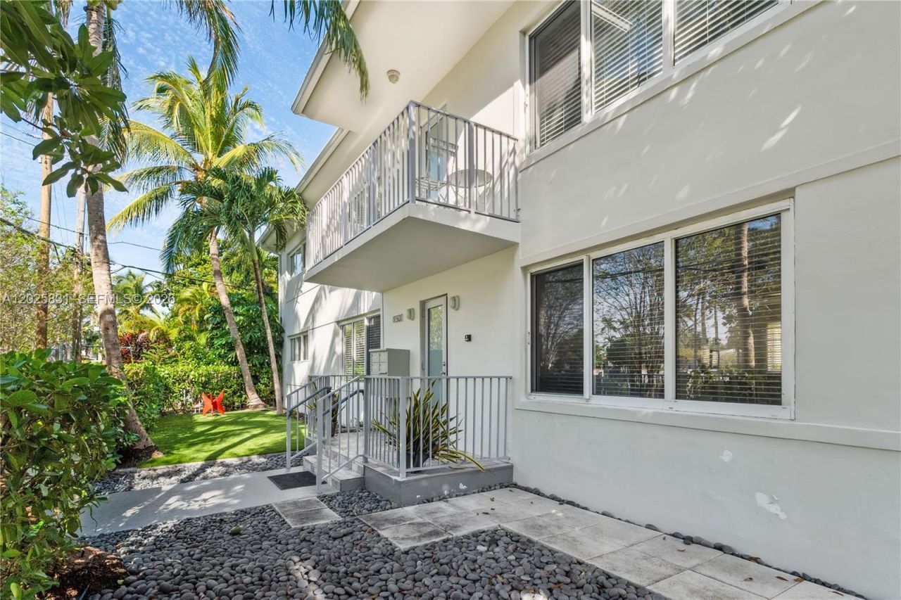 8501 Hawthorne Ave , Unit 4, Miami Beach, FL 33141 Photo