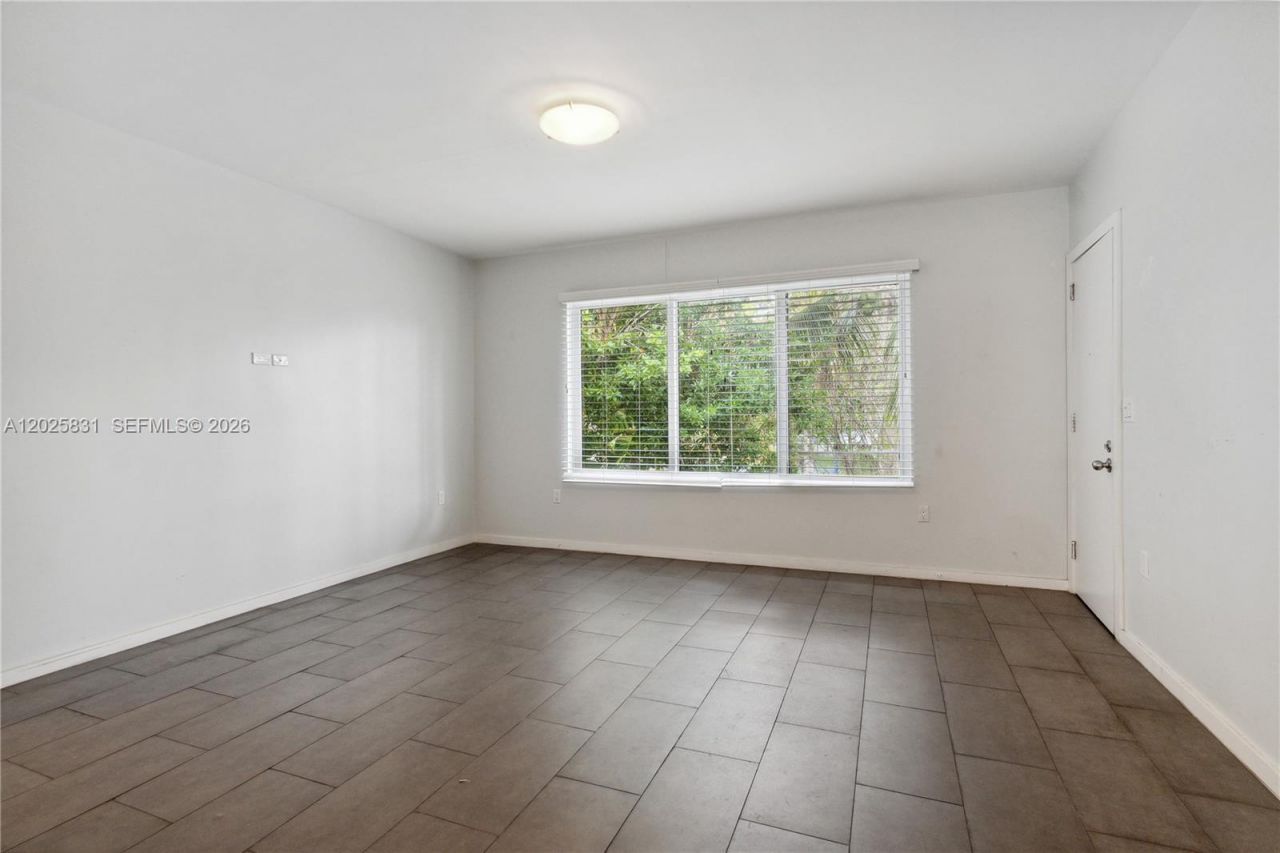 8501 Hawthorne Ave , Unit 4, Miami Beach, FL 33141 Photo