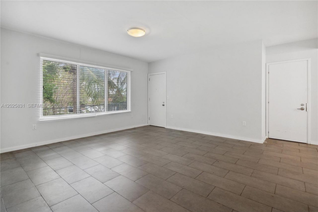 8501 Hawthorne Ave , Unit 4, Miami Beach, FL 33141 Photo