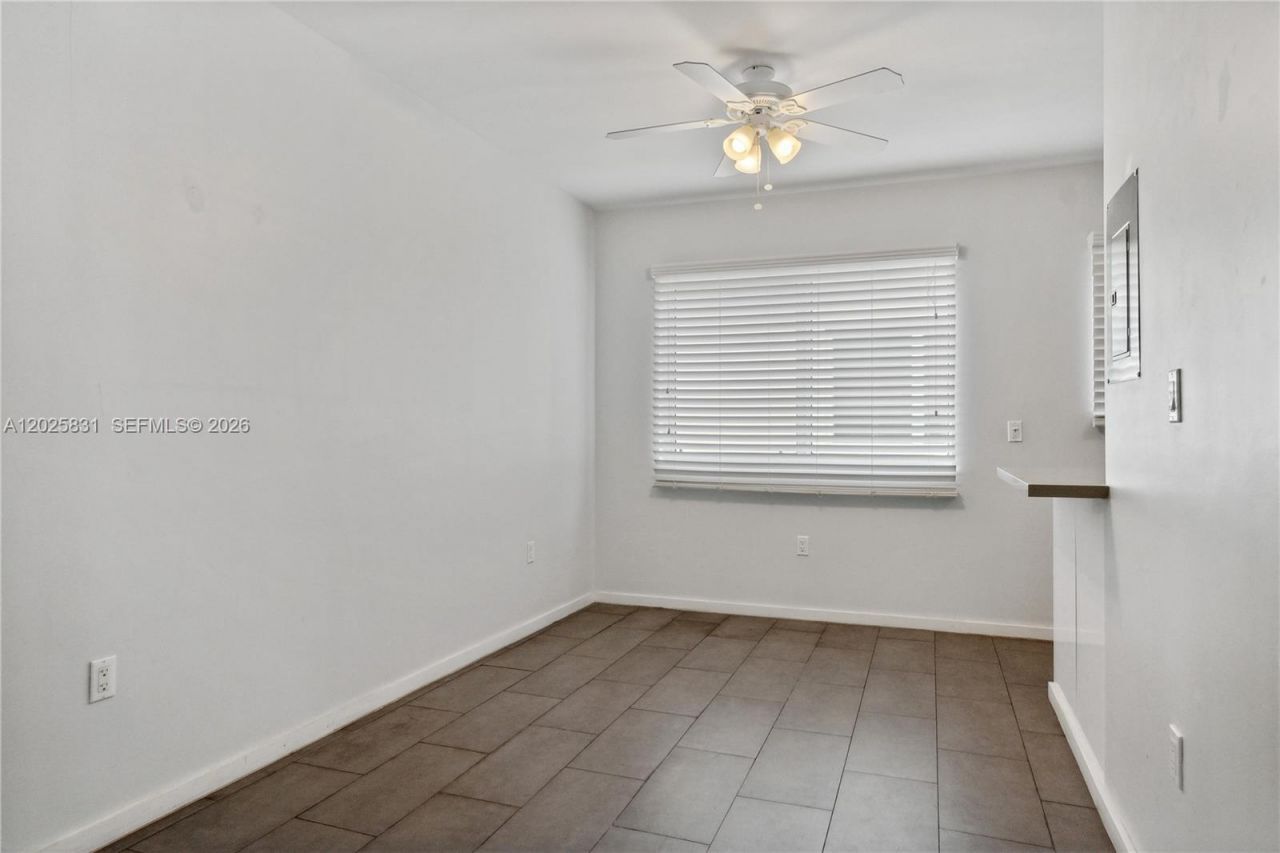 8501 Hawthorne Ave , Unit 4, Miami Beach, FL 33141 Photo