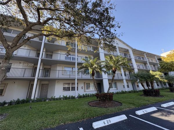 1300 SW 125th Ave, Unit 204, Pembroke Pines, FL 33027