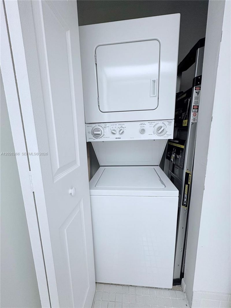 1300 SW 125th Ave, Unit 204, Pembroke Pines, FL 33027 Photo
