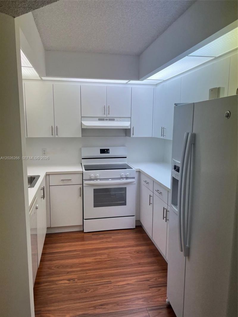 1300 SW 125th Ave, Unit 204, Pembroke Pines, FL 33027 Photo