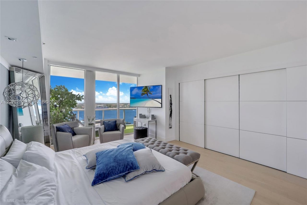 400 Alton Rd , Unit 1506, Miami Beach, FL 33139 Photo