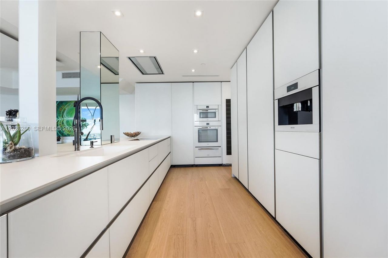400 Alton Rd , Unit 1506, Miami Beach, FL 33139 Photo