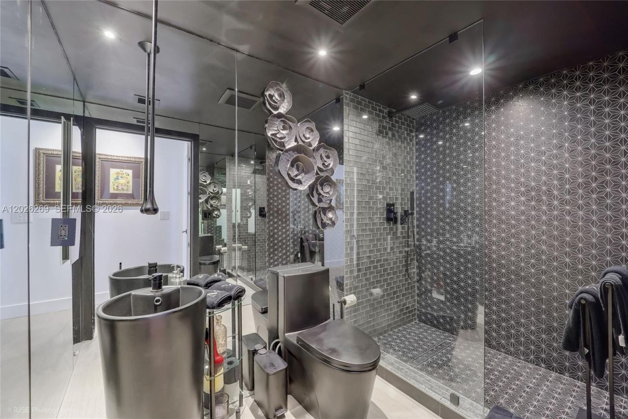 400 Alton Rd , Unit 1506, Miami Beach, FL 33139 Photo