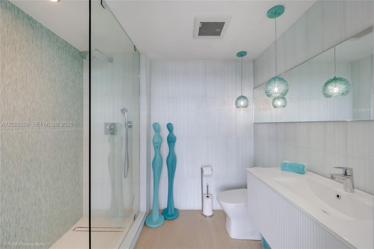 400 Alton Rd , Unit 1506, Miami Beach, FL 33139 Photo