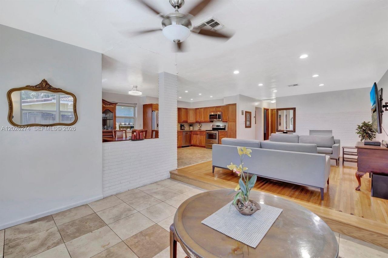 45 SE 14th St, Dania Beach, FL 33004 Photo