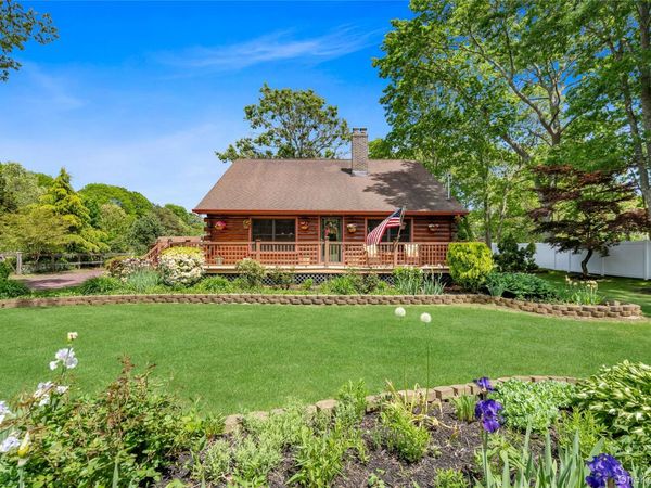 355 Woodland Avenue , Manorville, NY 11949