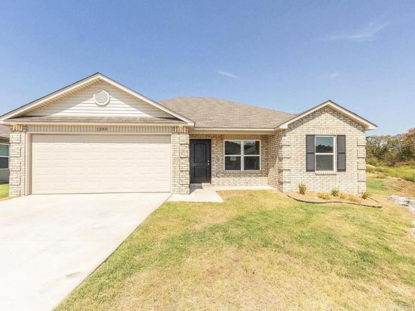 1200 Cowbell Street , Conway, AR 72034