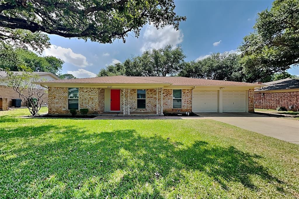 2137 Mountainview Drive, Hurst, TX 76054 Main Photo