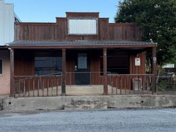 708 Main St, Blanket, TX 76432