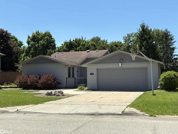 918 S Garfield Avenue, Mason City, IA 50401